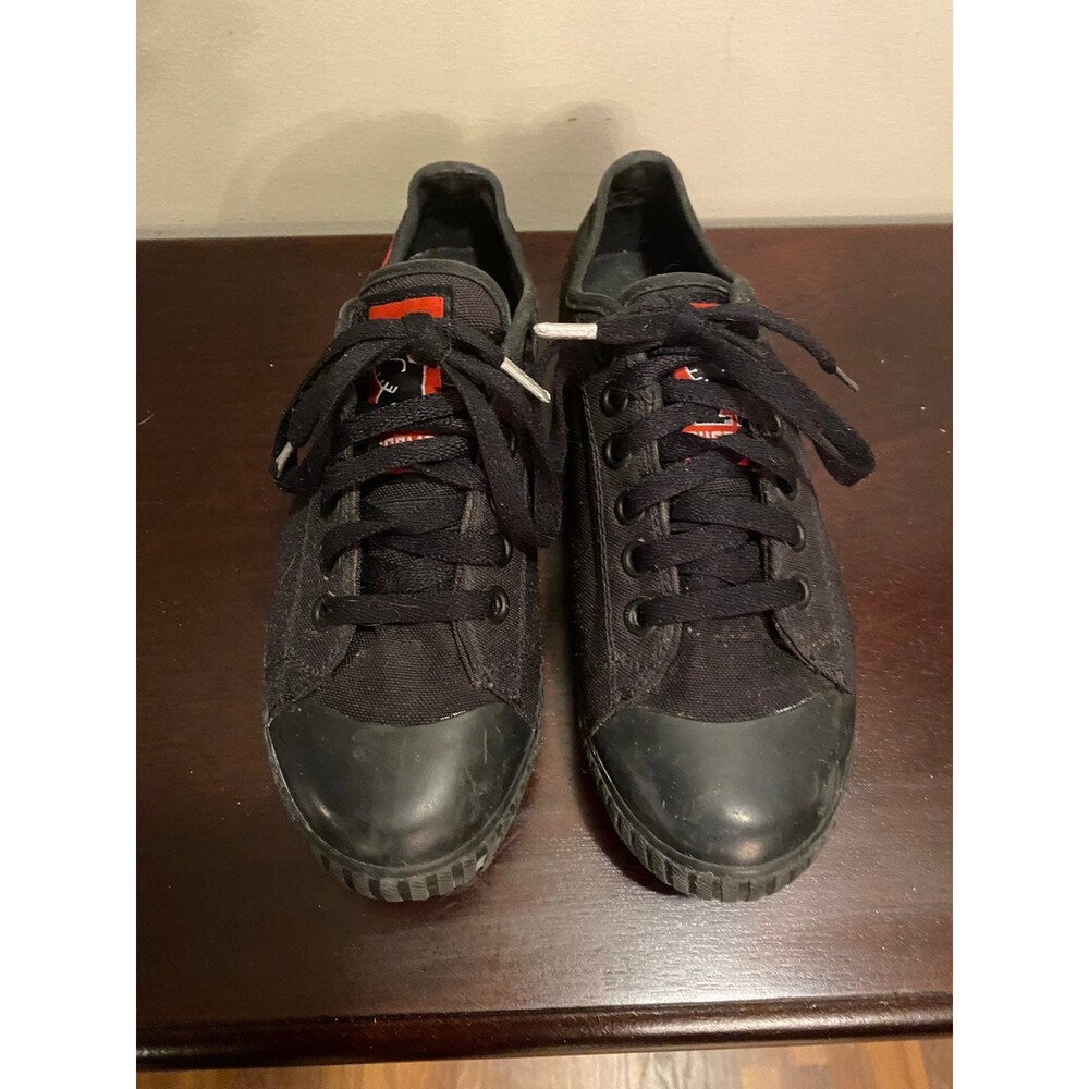 Size 6.5 men red sole CHROme Shoes
